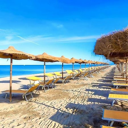 Regina Del Mare Holiday Apartments Tirrenia Luaran gambar