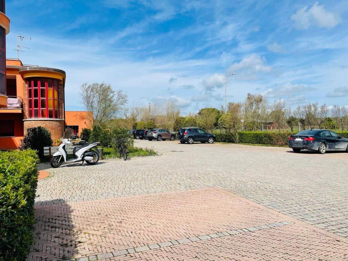 Regina Del Mare Holiday Apartments Tirrenia Luaran gambar